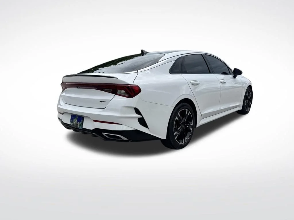 Used 2024 Glacial White Pearl Kia GT-Line image 5