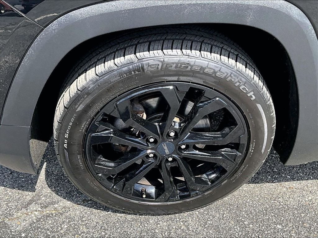 Used 2020 Black GMC SLT image 7