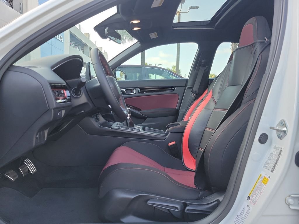 Certified Used 2025 Platinum White Pearl Honda SI image 22
