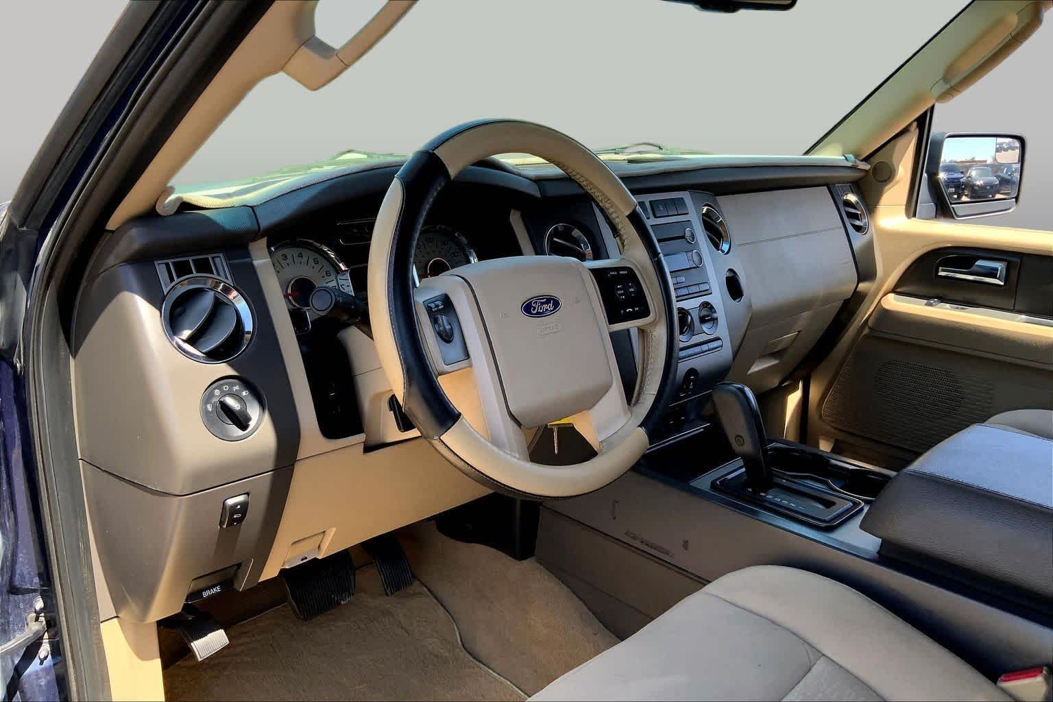 Used 2014 Blue Jeans Metallic Ford XLT image 14