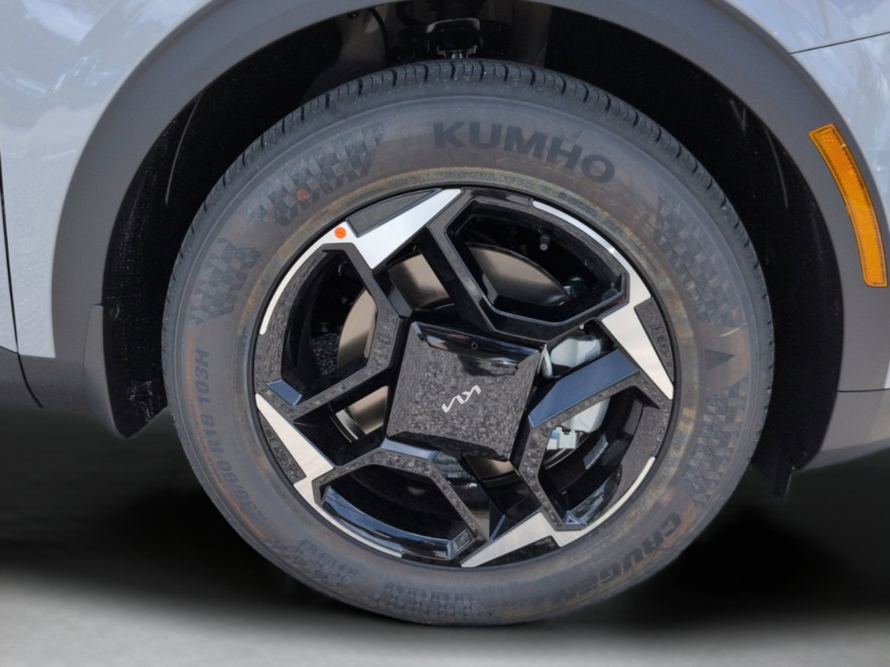 New 2026 Wolf Gray Kia EX image 13