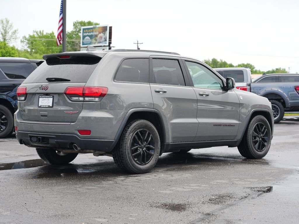 Used 2021 Gray Jeep Trailhawk image 3
