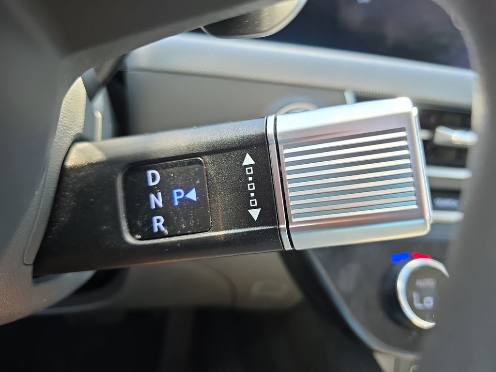 Used 2024 Carbon Blue Hyundai SEL image 22