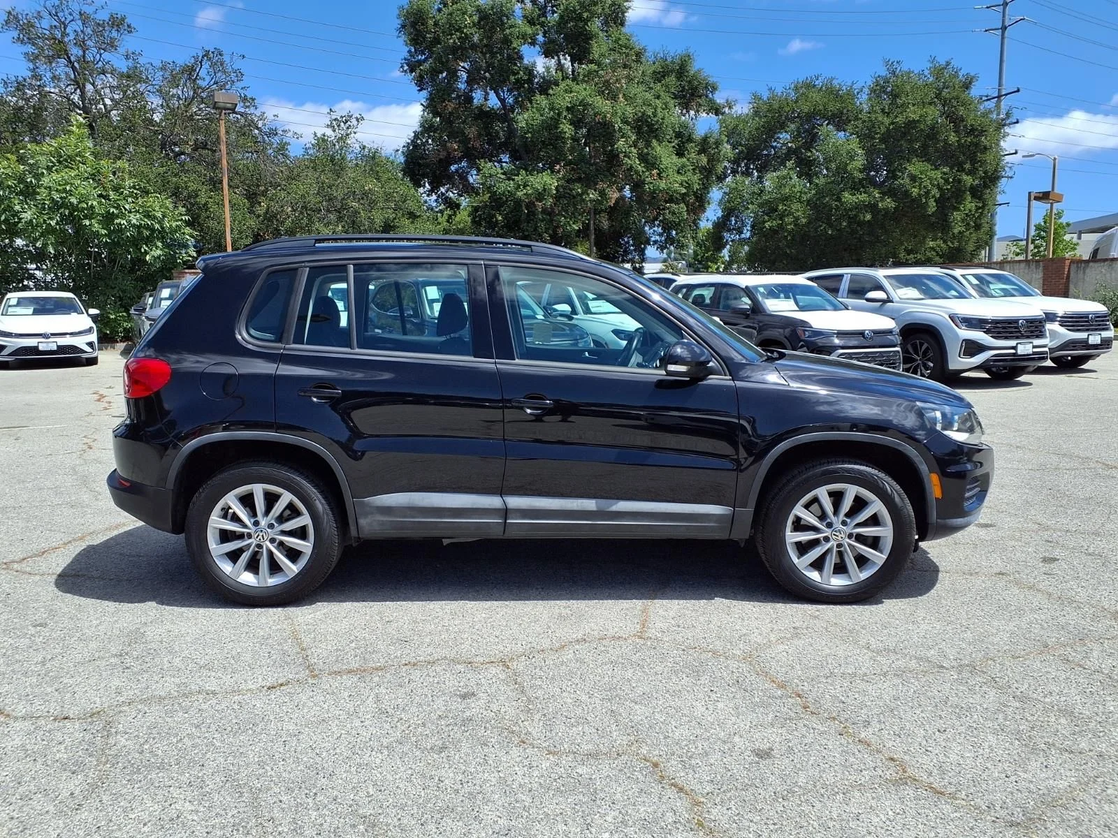 Used 2017 Black Volkswagen 2.0T image 3