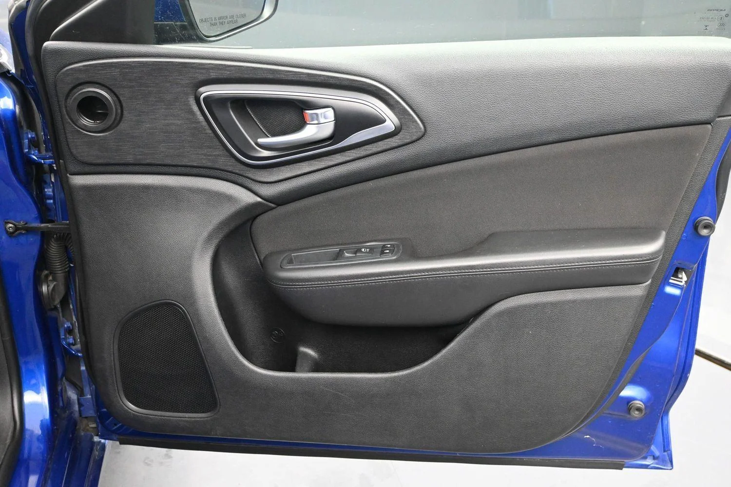 Used 2016 Vivid Blue Pearlcoat Chrysler Limited image 6