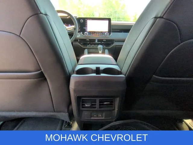 Used 2023 Radiant Red Tintcoat Chevrolet Z71 image 22