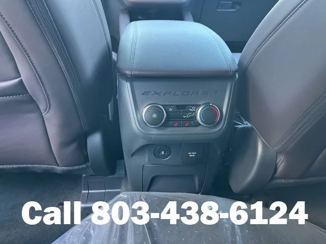 New 2026 Star White Metallic Tri-Coat Ford Platinum™ image 14