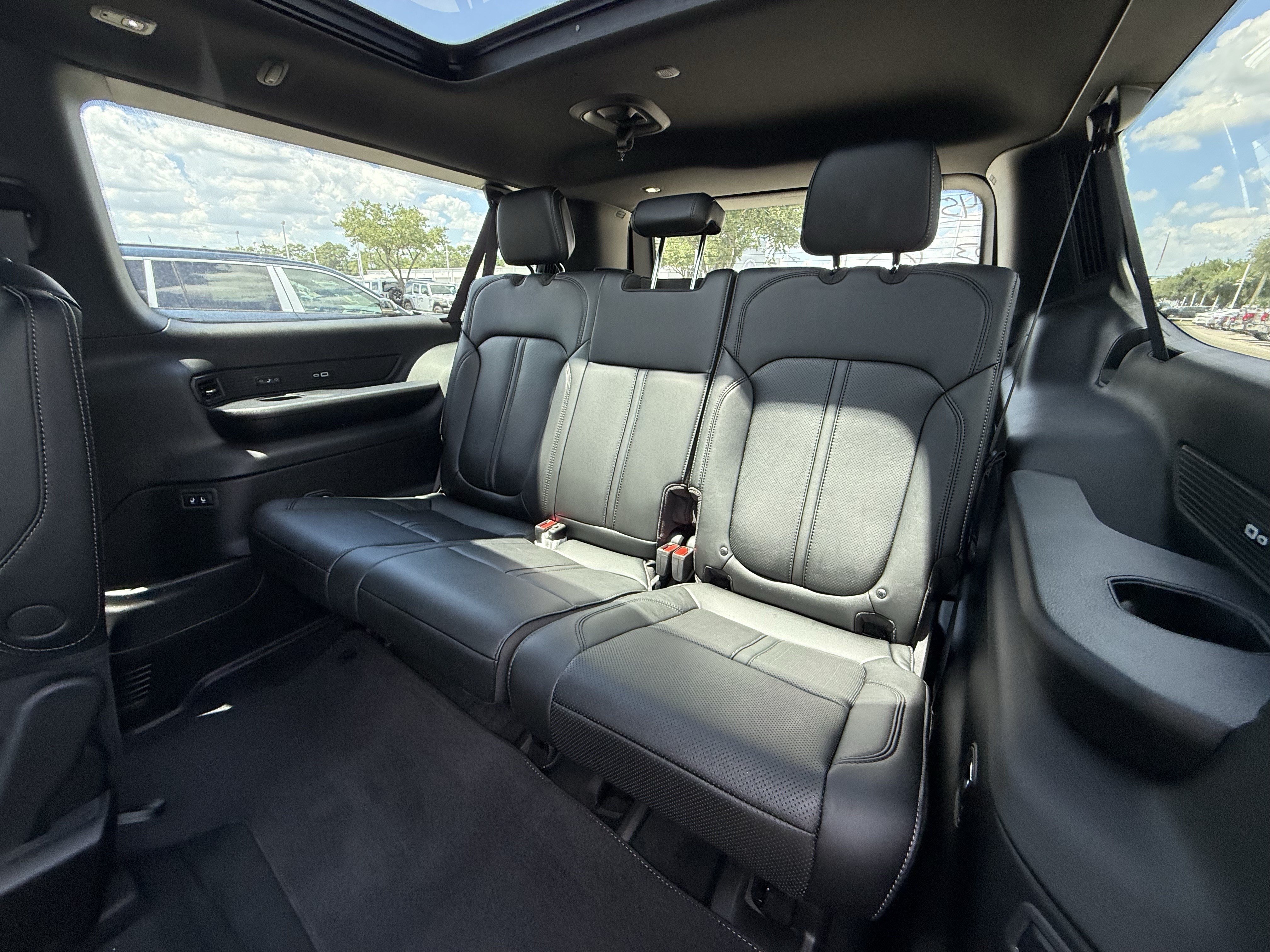 New 2026 Bright White Clearcoat Jeep Limited Reserve image 15