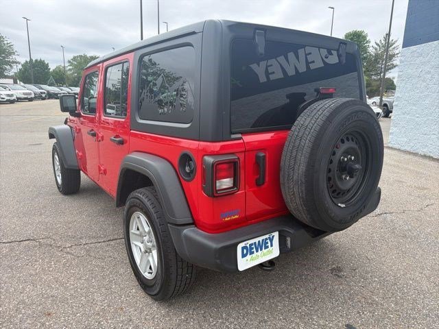 Used 2020 Firecracker Red Clearcoat Jeep Sport S image 3