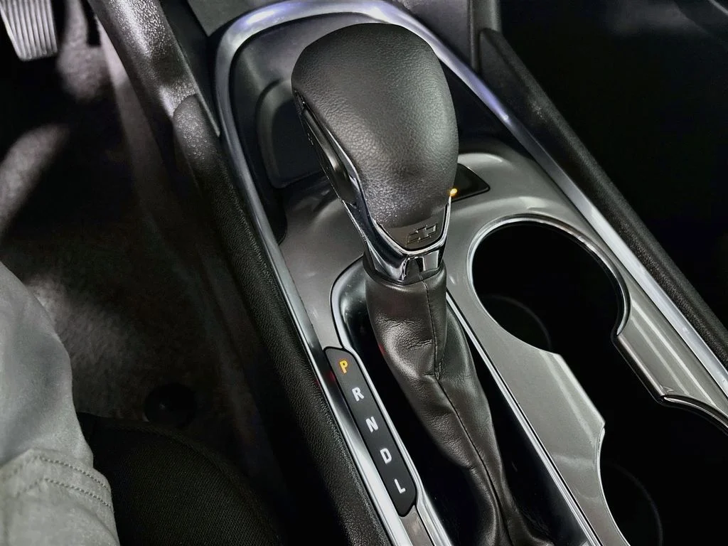 Used 2025 Blue Chevrolet LT image 17