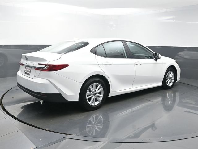 Used 2025 White Toyota LE image 7