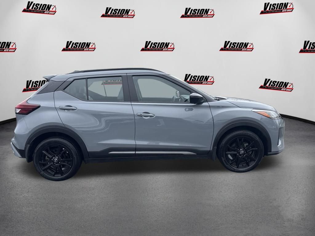 Used 2024 Gray Nissan SR image 4
