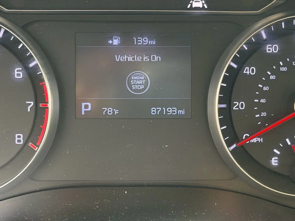 Used 2019 White Kia Technology image 27