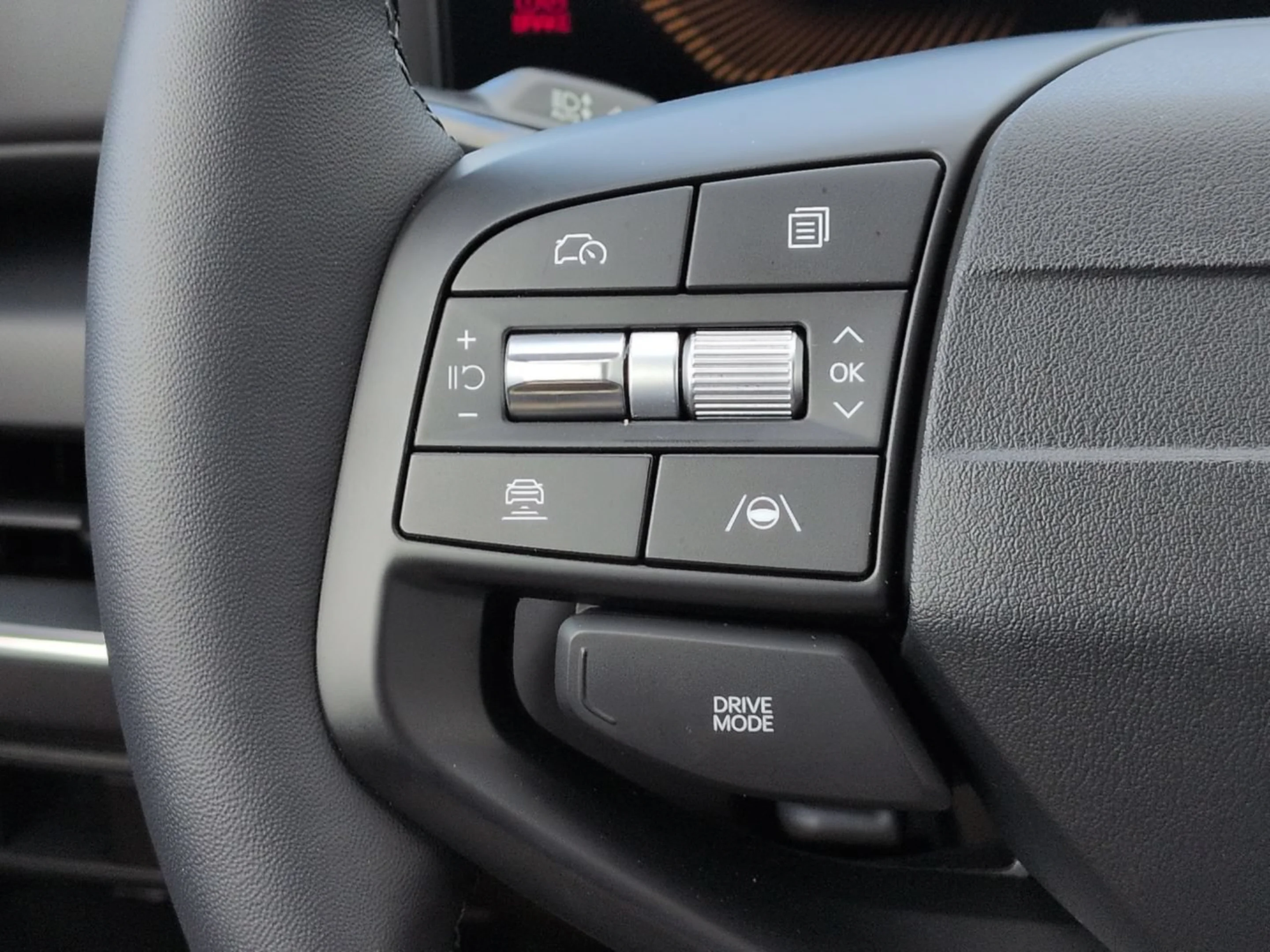 New 2026 Snow White Pearl Kia EX image 48