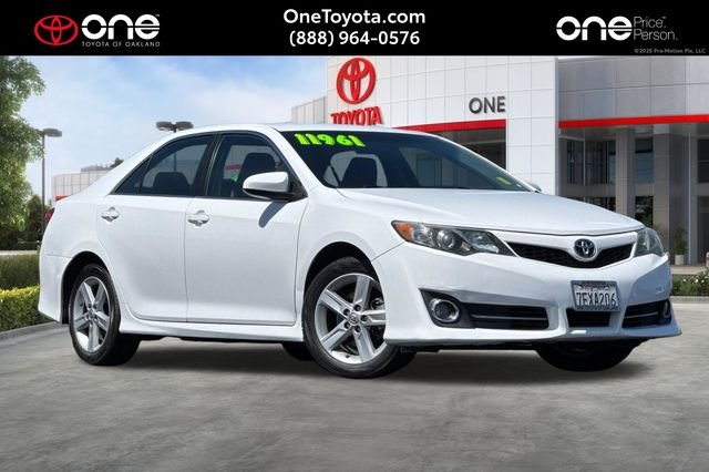 2014 Toyota Camry SE