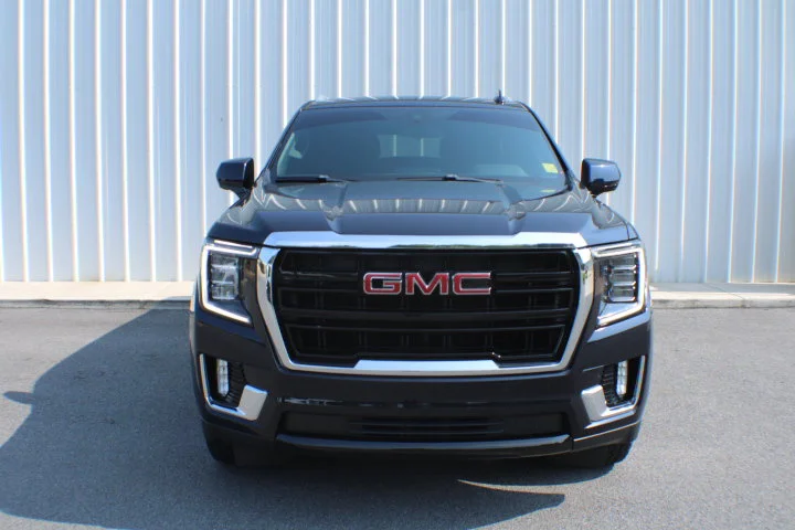 Certified Used 2022 Midnight Blue Metallic GMC SLE image 18