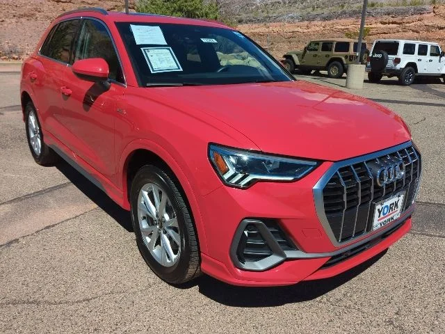 Used 2025  Audi Premium image 3