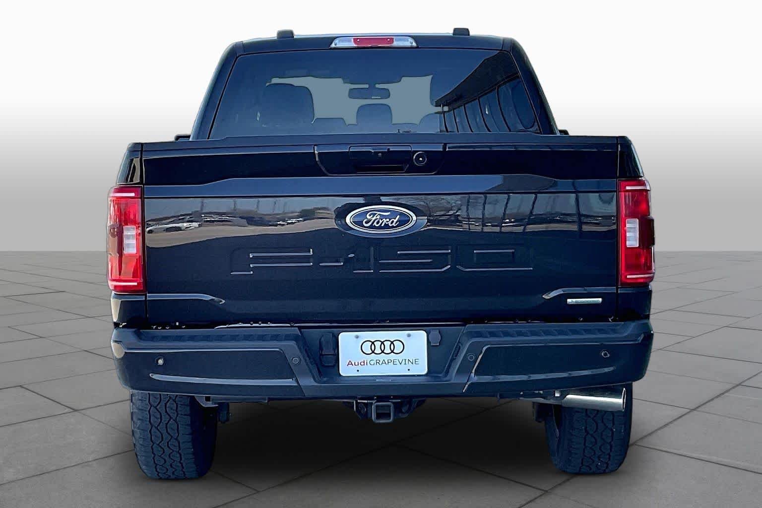Used 2023 Agate Black Metallic Ford XLT image 8