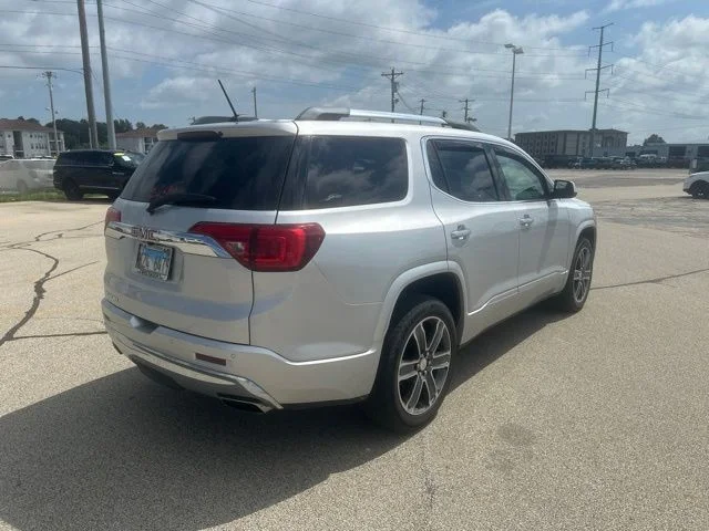 Used 2019 Quicksilver Metallic GMC Denali image 4
