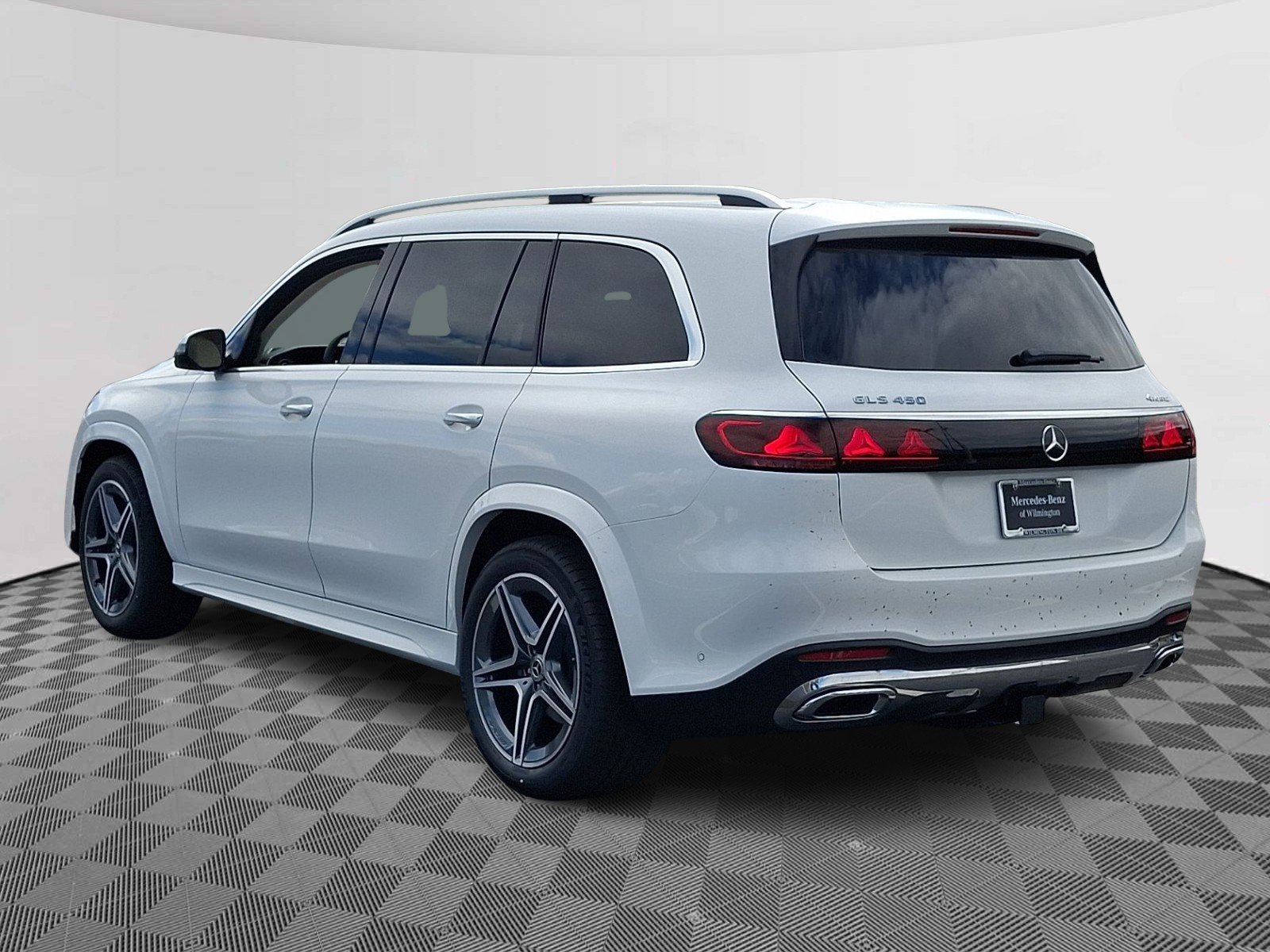 New 2027 Polar White Mercedes-Benz GLS 450 image 4