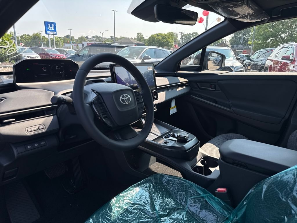 2026 Toyota bZ XLE - Photo 13
