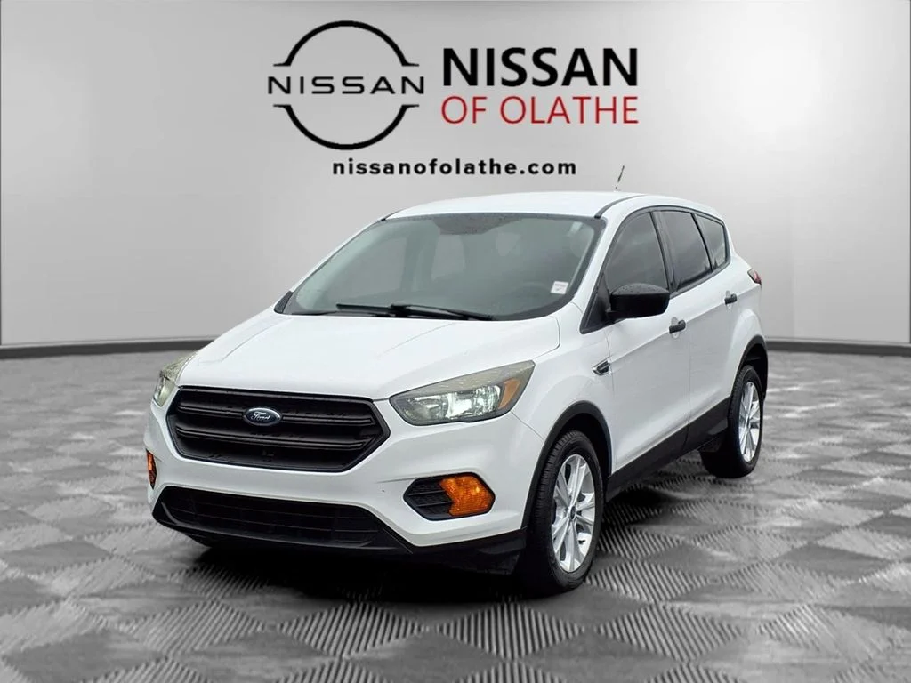 2019 Ford Escape S's photo