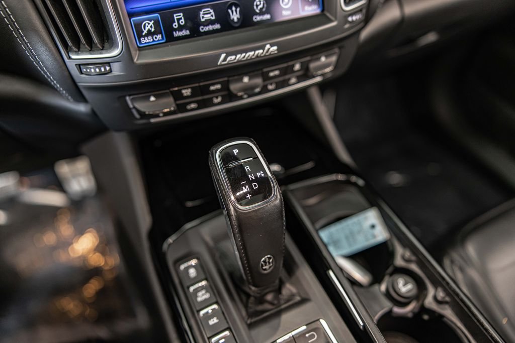 Used 2019 White Maserati S GranSport image 31