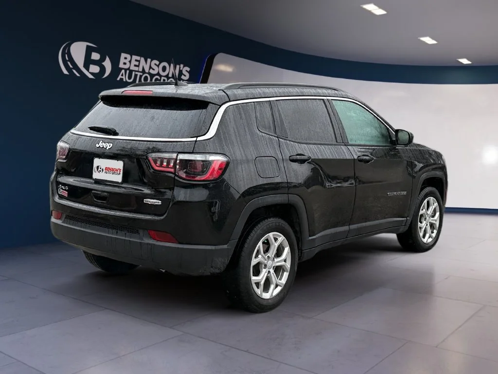 Used 2024 Black Jeep Latitude image 5