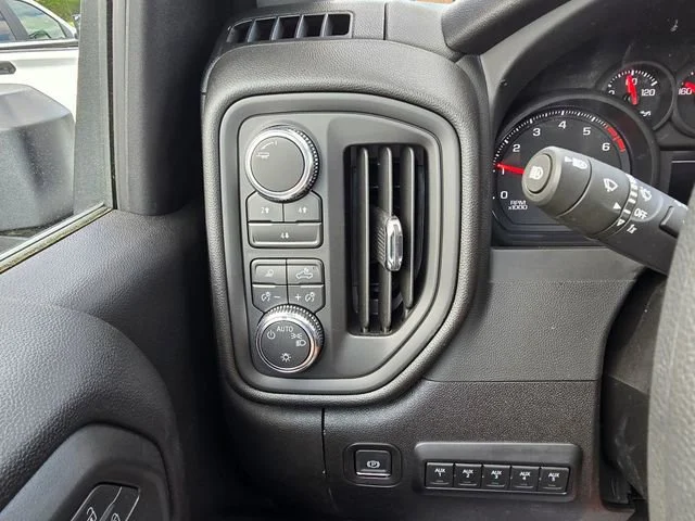 2025 GMC Sierra 3500HD Pro - Photo 15