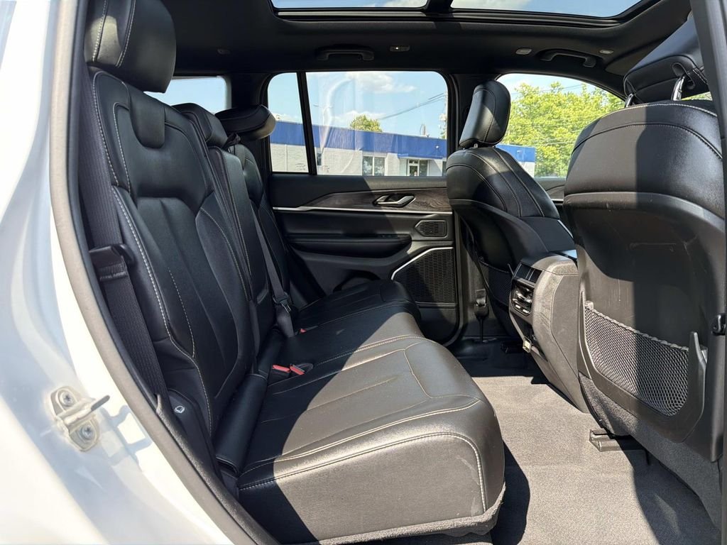 Used 2024 White Jeep 4xe image 18