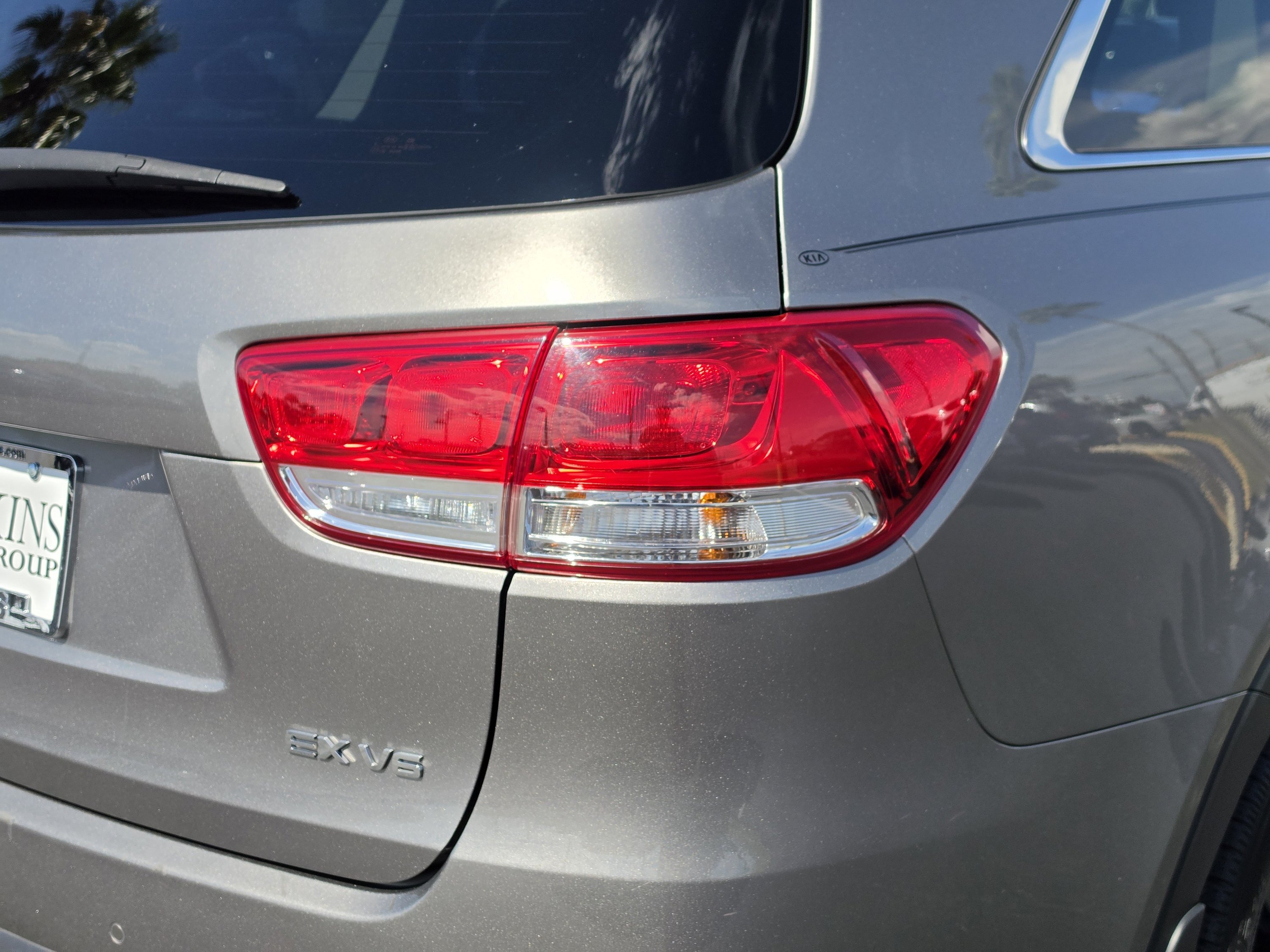 Used 2018 Titanium Silver Kia EX V6 image 14