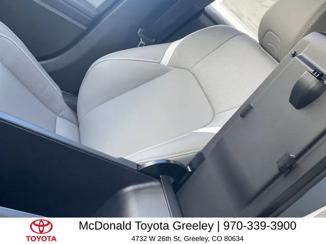 2025 Toyota Camry SE - Photo 20