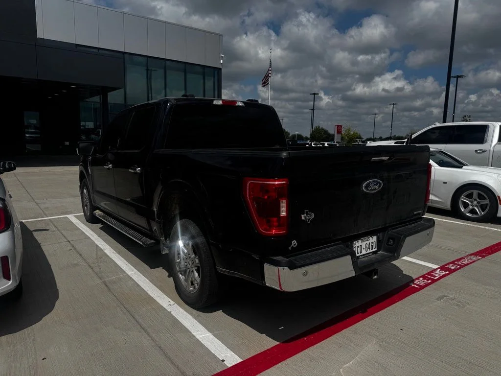Used 2021 Blue Ford XLT image 4