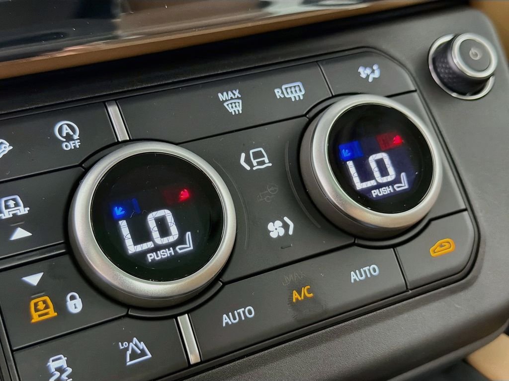 New 2026 Fuji White Land Rover X-Dynamic SE image 16