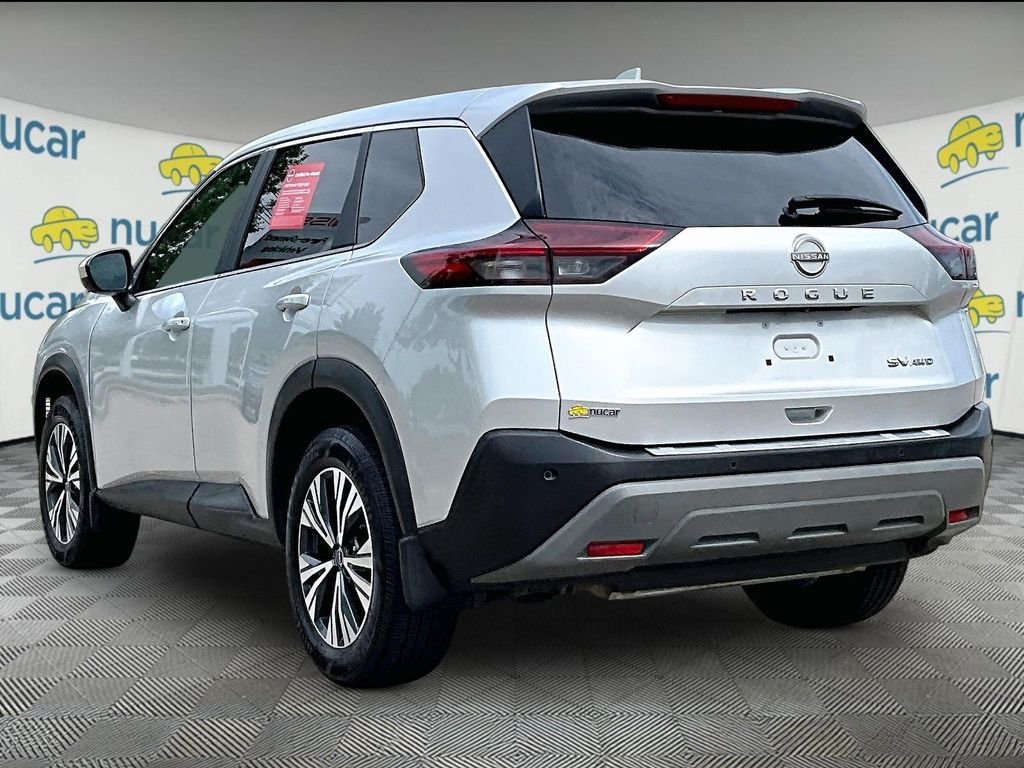 Used 2023 Silver Nissan SV image 4