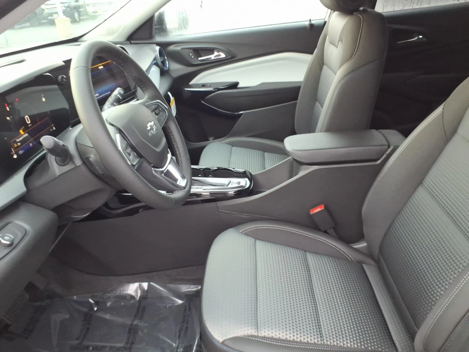 2026 Chevrolet Trax LT - Photo 7