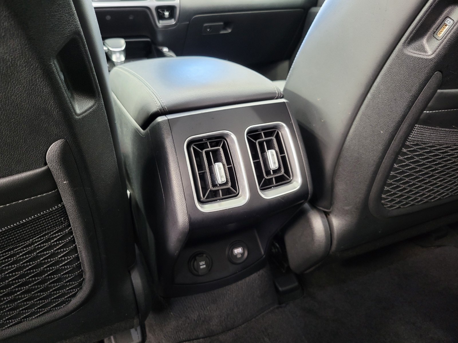 Used 2023 White Kia X-Line EX image 28