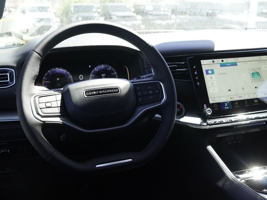 New 2026 Bright White Clear-Coat Exterior Paint Jeep  image 27