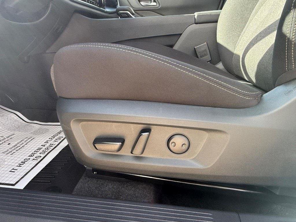 2026 Nissan Rogue SV - Photo 14