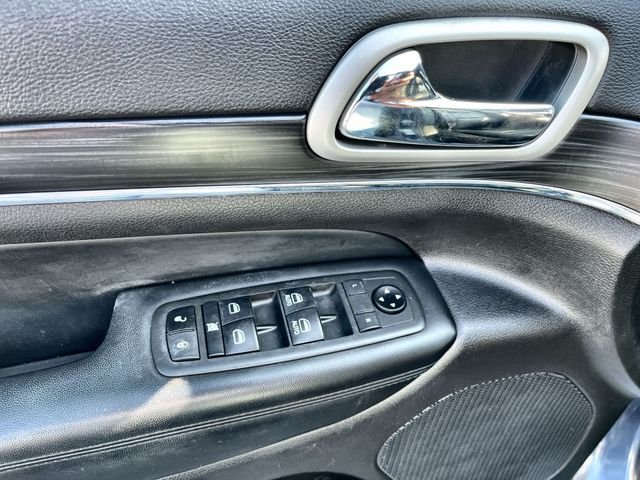 Used 2021 Blue Jeep Limited image 17