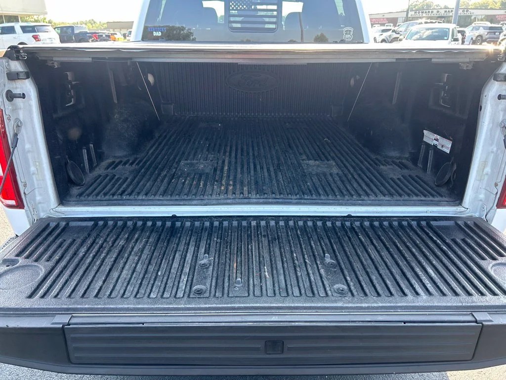 Used 2019 Oxford White Ford XLT image 17