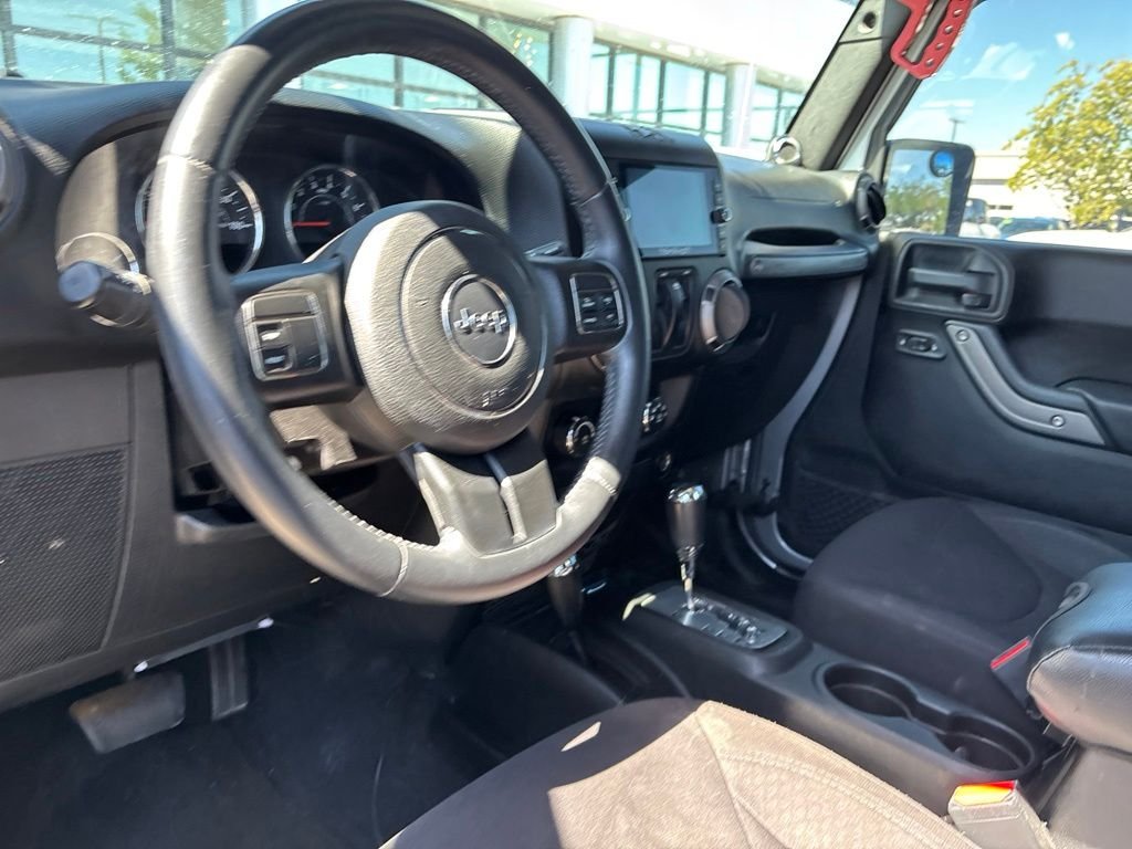 Used 2014 Gray Jeep Sport image 42
