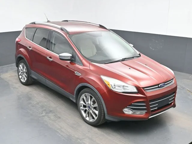 Used 2016 Orange Ford SE image 12