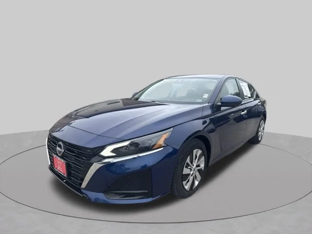 Used 2023 Blue Nissan 2.5 S image 3