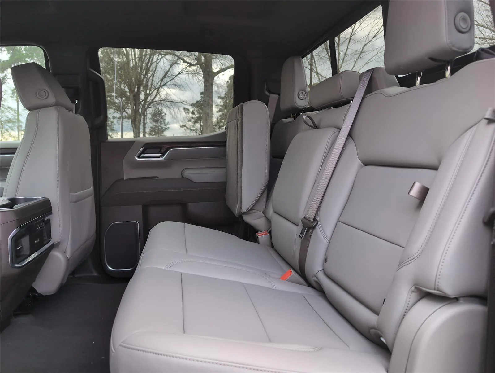 2026 GMC Sierra 1500 SLT - Photo 29