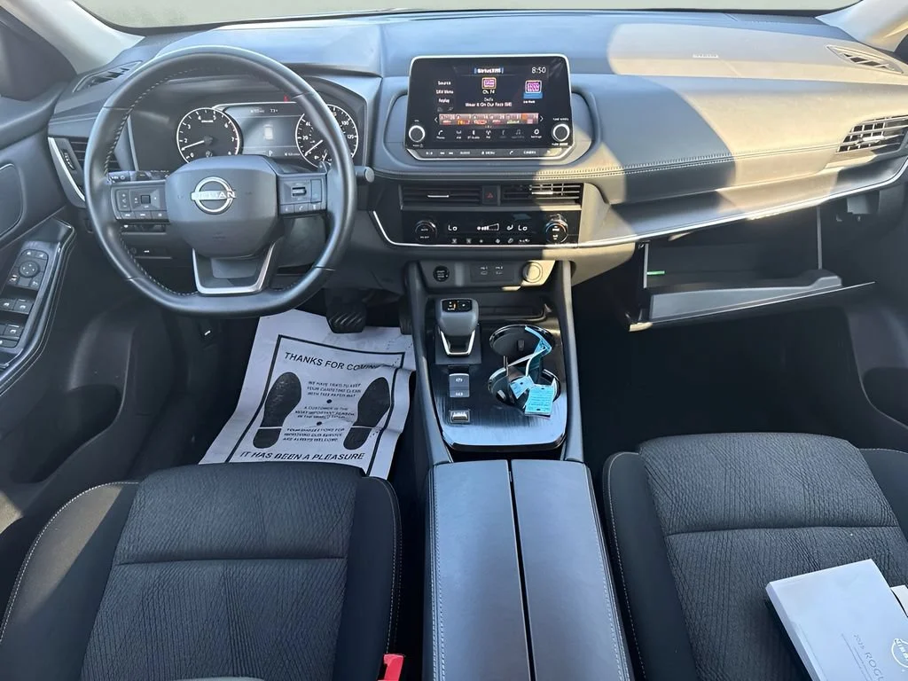 Used 2025 Silver Nissan SV image 11