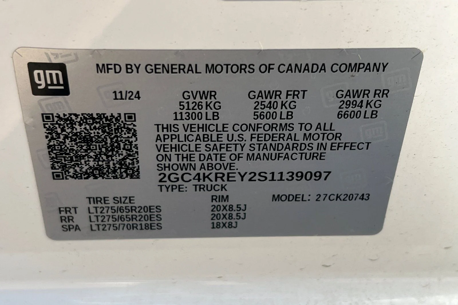 Used 2025 White Chevrolet High Country image 27