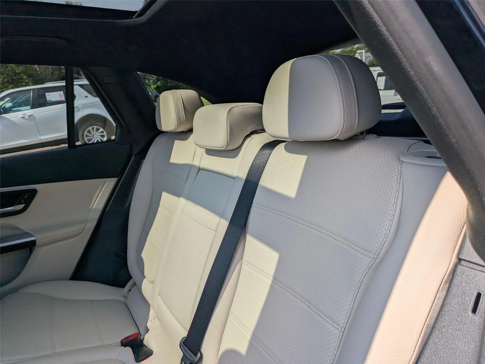 Used 2024 Black Mercedes-Benz GLC 300 image 28