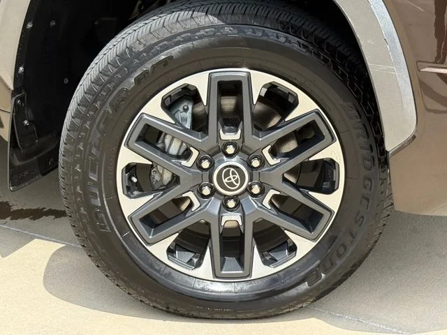 Used 2024  Toyota Limited image 2