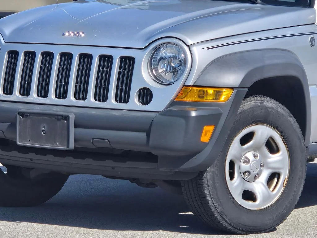 Used 2006 Jeep Liberty Sport with VIN 1J8GL48KX6W143488 for sale in Oak Lawn, IL